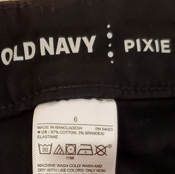 OLD NAVY BLACK PIXIE SHORTS. SIZE 6 - Picture 7 of 7